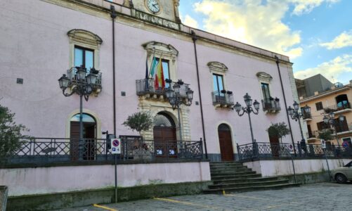 Prorogato lo “stop” per la scuola: Dad fino al 31. Lieve aumento dei contagi